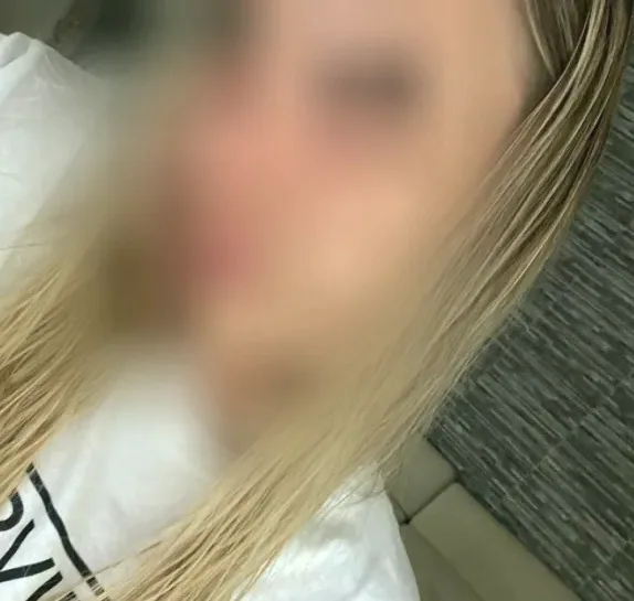 Amina, 20 años