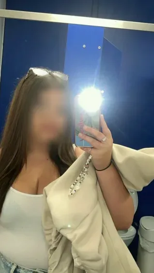 Antía, 18 años