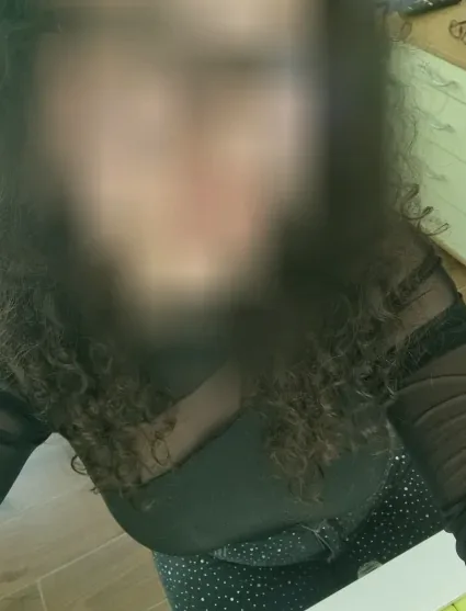Nawal, 24 años